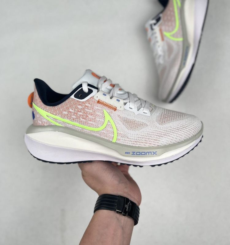2024 Nike Air Zoom Vomero 17