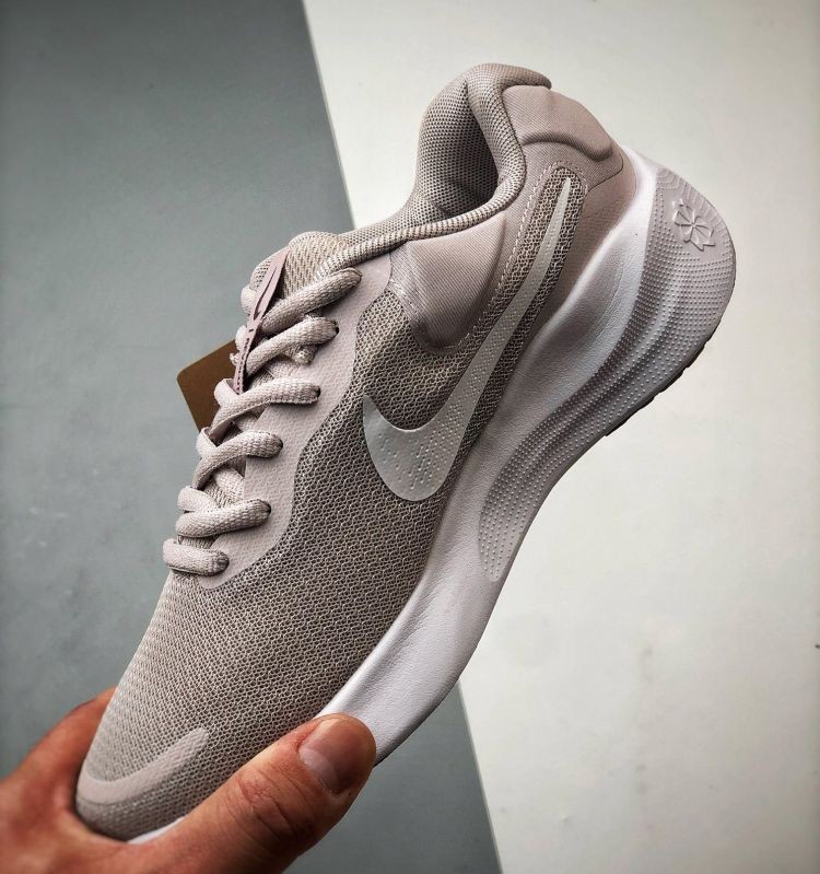 NIKE Revolution 7 藕粉低幫休閑舒適跑步鞋